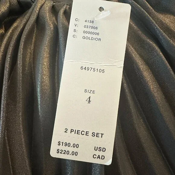 Pleated metallic olive colored skirt set - Picture 4 of 13